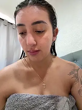 Snapshot of Hannahoff chatting on 03/01/26, 07:16 Hannahoff online show from 03/01/26, 07:16