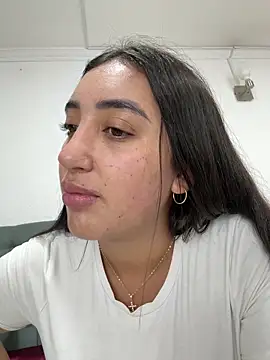 Snapshot of Hannahoff chatting on 03/06/26, 04:20 Hannahoff online show from 03/06/26, 04:20