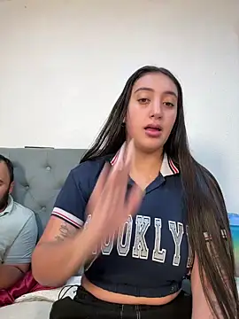 Snapshot of Hannahoff chatting on 03/17/26, 03:11 Hannahoff online show from 03/17/26, 03:11