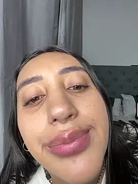 Snapshot of Hannahoff chatting on 03/20/26, 03:11 Hannahoff online show from 03/20/26, 03:11