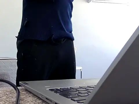 Snapshot of ALPHANDRE chatting on 03/12/26, 08:20 ALPHANDRE online show from 03/12/26, 08:20