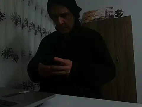 Snapshot of ALPHANDRE chatting on 03/28/26, 07:02 ALPHANDRE online show from 03/28/26, 07:02