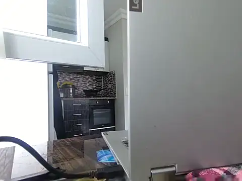 Snapshot of ALPHANDRE chatting on 04/02/26, 06:11 ALPHANDRE online show from 04/02/26, 06:11