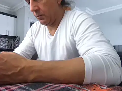 Snapshot of ALPHANDRE chatting on 04/03/26, 07:06 ALPHANDRE online show from 04/03/26, 07:06