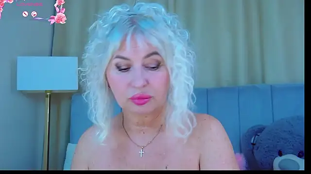Snapshot of Barbie_Blond_ chatting on 05/13/26, 06:11 Barbie Blond online show from 05/13/26, 06:11