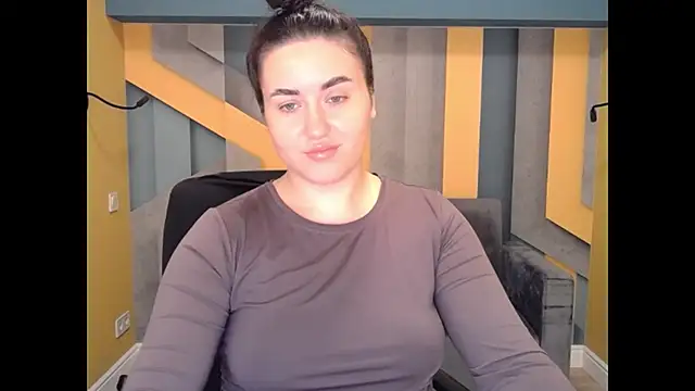 Roxie Bradley online show from 12/07/24, 07:38