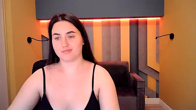 Roxie Bradley online show from 01/05/25, 10:53