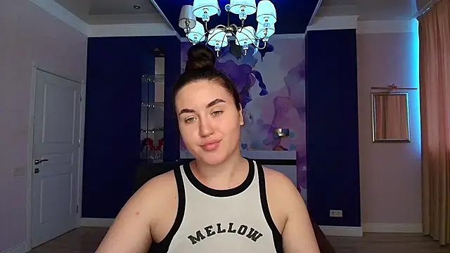 Roxie Bradley online show from 01/10/25, 07:14