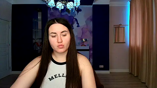 Roxie Bradley online show from 02/07/25, 07:29