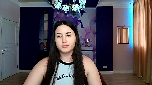 Roxie Bradley online show from 02/10/25, 09:58