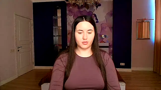 Roxie Bradley online show from 03/18/25, 06:46