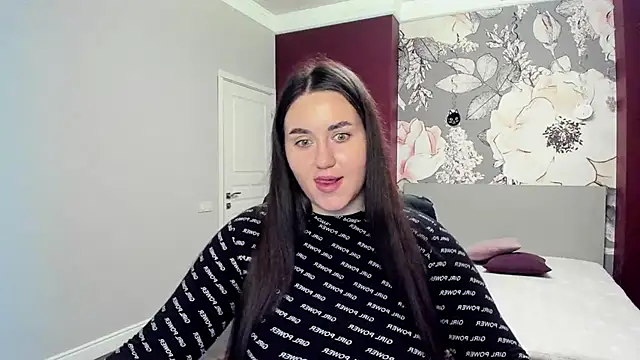 Roxie Bradley online show from 10/10/25, 06:01