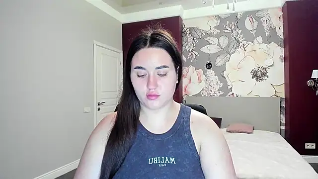 Roxie Bradley online show from 11/03/25, 06:47