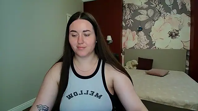 Snapshot of Roxie_Bradley chatting on 07/16/26, 06:52 Roxie Bradley online show from 07/16/26, 06:52