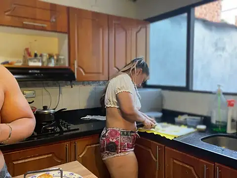 Im sophiie online show from 12/08/24, 10:03