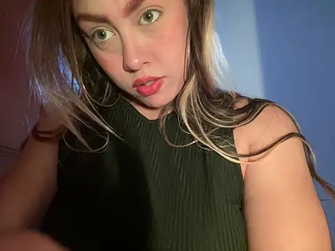 Im sophiie online show from 12/10/24, 08:40