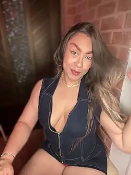 Im sophiie online show from 03/20/25, 05:57