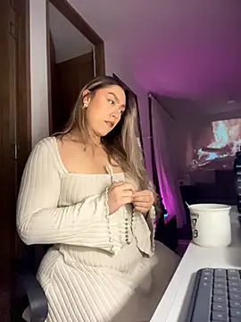 Im sophiie online show from 03/13/26, 06:42