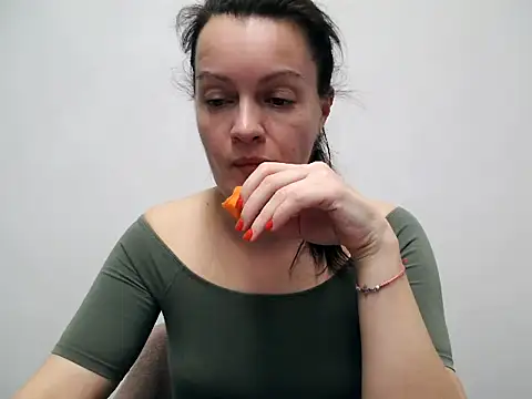 LoveNBloom online show from 12/01/24, 07:14