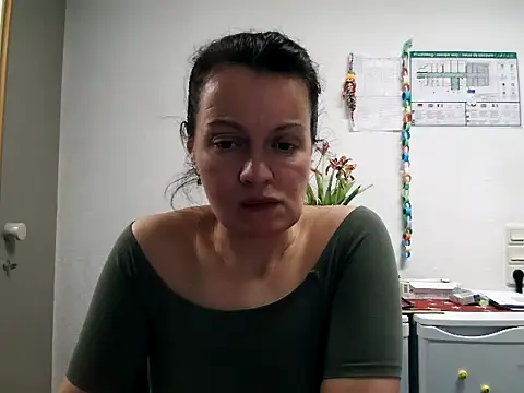 LoveNBloom online show from 02/16/25, 06:54