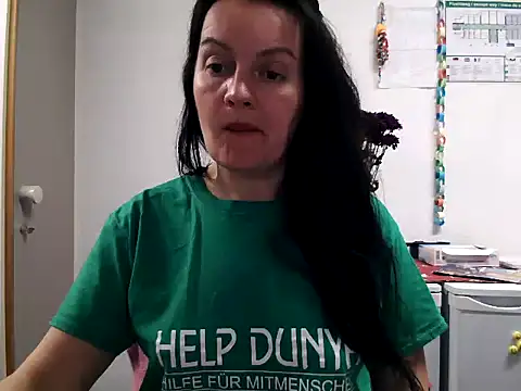 LoveNBloom online show from 03/04/25, 06:18