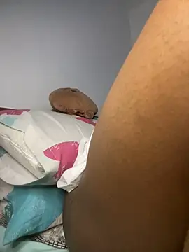  yisela  online show from 04/10/26, 12:38