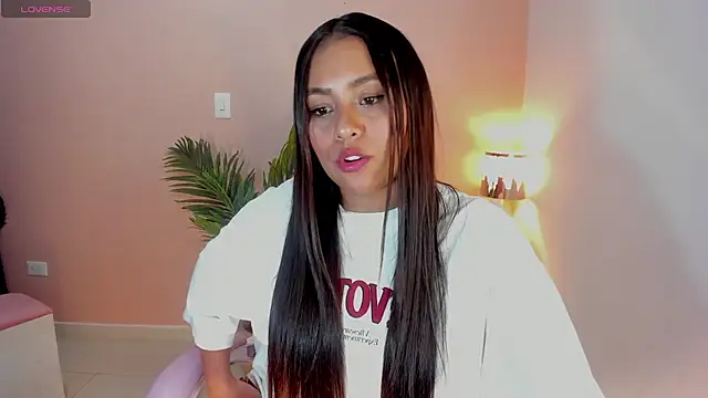 Ciara8 online show from 11/15/25, 09:54