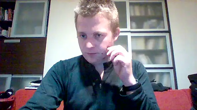 Snapshot of Matttthees chatting on 12/31/24, 04:27 Matttthees online show from 12/31/24, 04:27