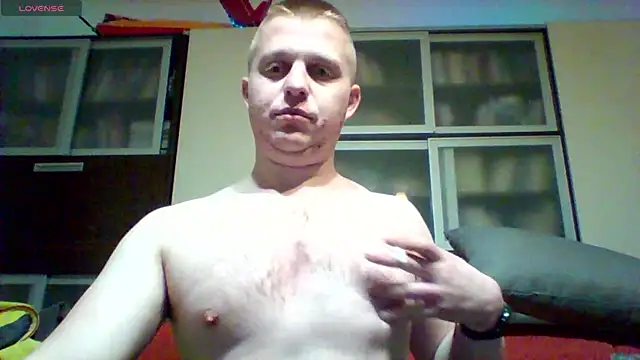 Snapshot of Matttthees chatting on 01/16/25, 03:23 Matttthees online show from 01/16/25, 03:23