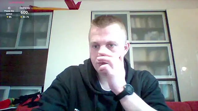 Snapshot of Matttthees chatting on 01/25/25, 10:29 Matttthees online show from 01/25/25, 10:29