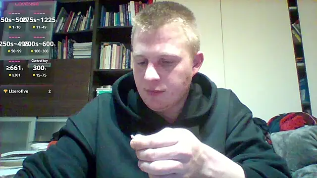 Snapshot of Matttthees chatting on 02/06/25, 02:00 Matttthees online show from 02/06/25, 02:00