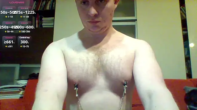 Snapshot of Matttthees chatting on 02/06/25, 10:10 Matttthees online show from 02/06/25, 10:10