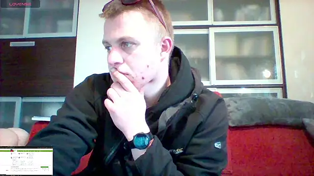 Snapshot of Matttthees chatting on 02/23/25, 09:44 Matttthees online show from 02/23/25, 09:44