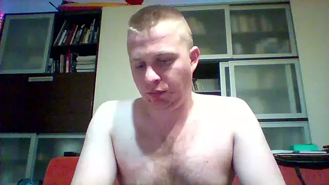 Snapshot of Matttthees chatting on 03/11/25, 12:44 Matttthees online show from 03/11/25, 12:44