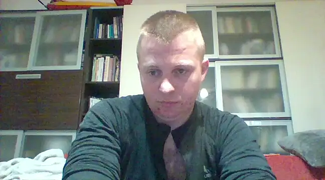 Snapshot of Matttthees chatting on 03/19/25, 06:01 Matttthees online show from 03/19/25, 06:01