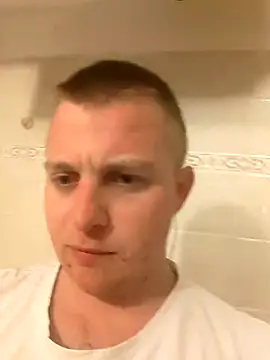 Snapshot of Matttthees chatting on 03/22/25, 01:54 Matttthees online show from 03/22/25, 01:54