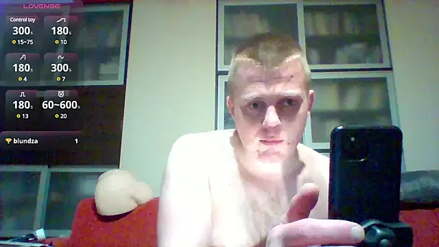 Snapshot of Matttthees chatting on 03/23/25, 02:48 Matttthees online show from 03/23/25, 02:48