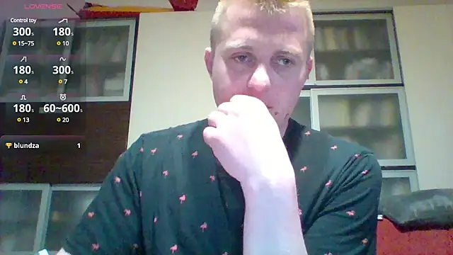 Snapshot of Matttthees chatting on 03/23/25, 05:54 Matttthees online show from 03/23/25, 05:54