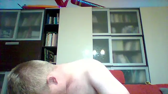 Snapshot of Matttthees chatting on 09/11/25, 07:14 Matttthees online show from 09/11/25, 07:14