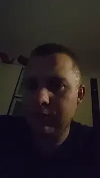 Snapshot of Matttthees chatting on 10/10/25, 01:37 Matttthees online show from 10/10/25, 01:37