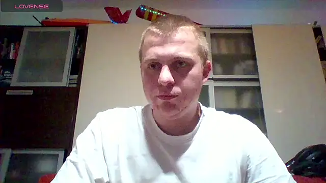 Matttthees online show from 12/04/25, 08:39