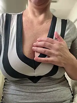 sweetmystery1 online show from 03/02/25, 12:54