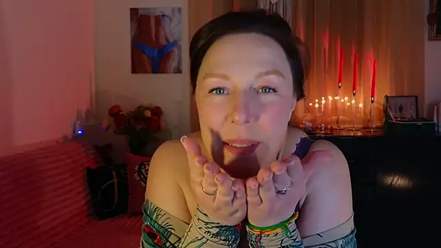 Snapshot of vanessawis_ chatting on 03/08/26, 02:04 vanessawis online show from 03/08/26, 02:04