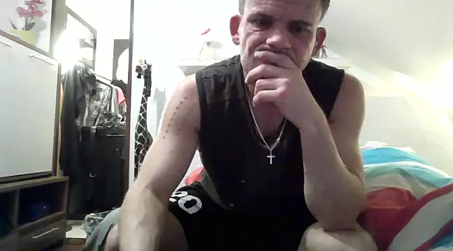 Snapshot of Cambitchboy chatting on 12/12/24, 09:58 Cambitchboy online show from 12/12/24, 09:58