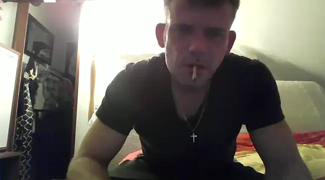 Snapshot of Cambitchboy chatting on 12/21/24, 10:19 Cambitchboy online show from 12/21/24, 10:19