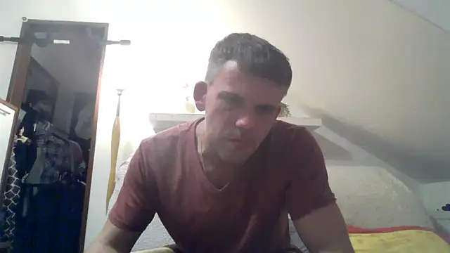 Snapshot of Cambitchboy chatting on 12/24/24, 05:13 Cambitchboy online show from 12/24/24, 05:13