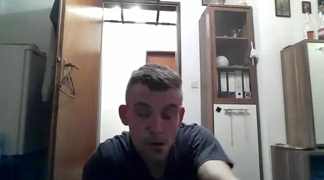 Snapshot of Cambitchboy chatting on 01/12/25, 02:45 Cambitchboy online show from 01/12/25, 02:45