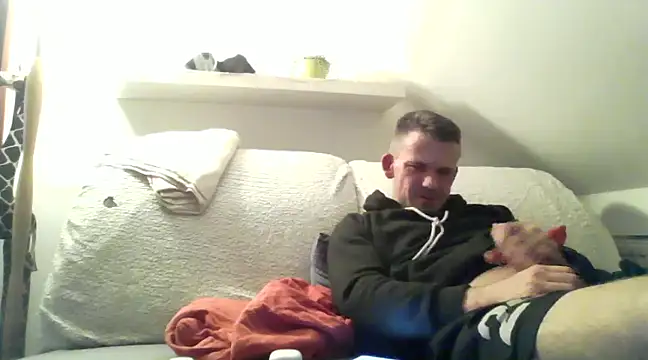 Snapshot of Cambitchboy chatting on 01/17/25, 10:56 Cambitchboy online show from 01/17/25, 10:56