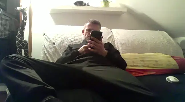 Snapshot of Cambitchboy chatting on 01/31/25, 08:33 Cambitchboy online show from 01/31/25, 08:33