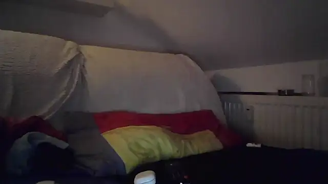 Snapshot of Cambitchboy chatting on 02/07/25, 02:50 Cambitchboy online show from 02/07/25, 02:50